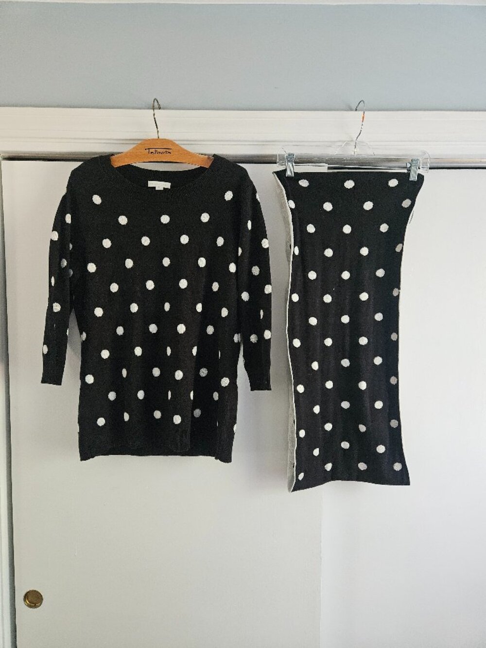 New York & Company Black White Polka Dot Sweater & Matching Scarf Large